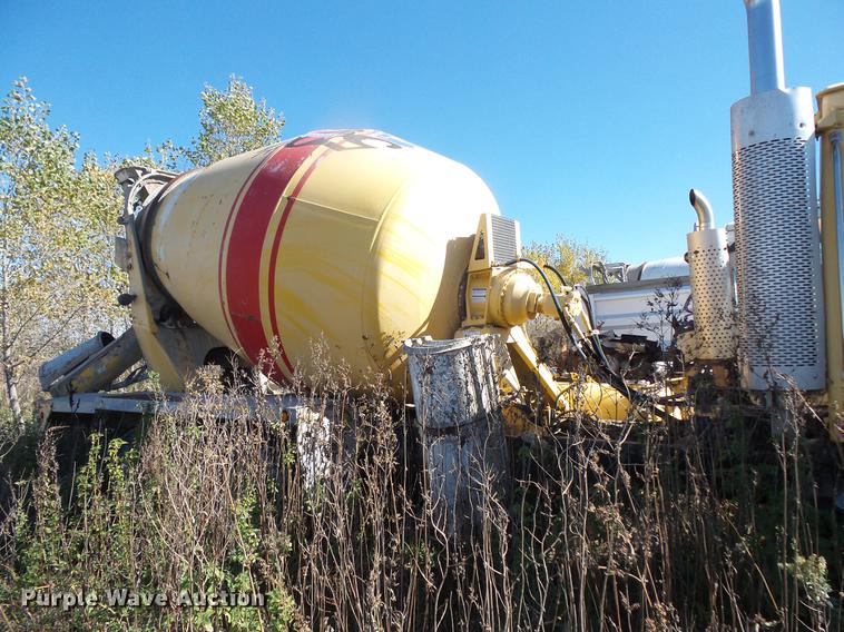 image for item DB8071 2004 Sterling L8500 ready mix truck