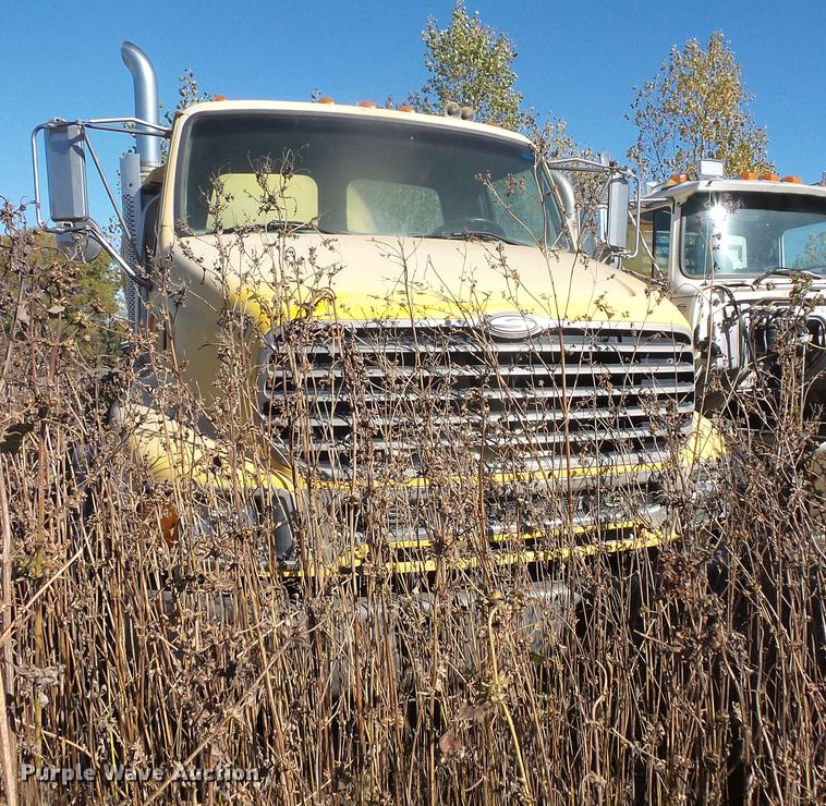 image for item DB8071 2004 Sterling L8500 ready mix truck