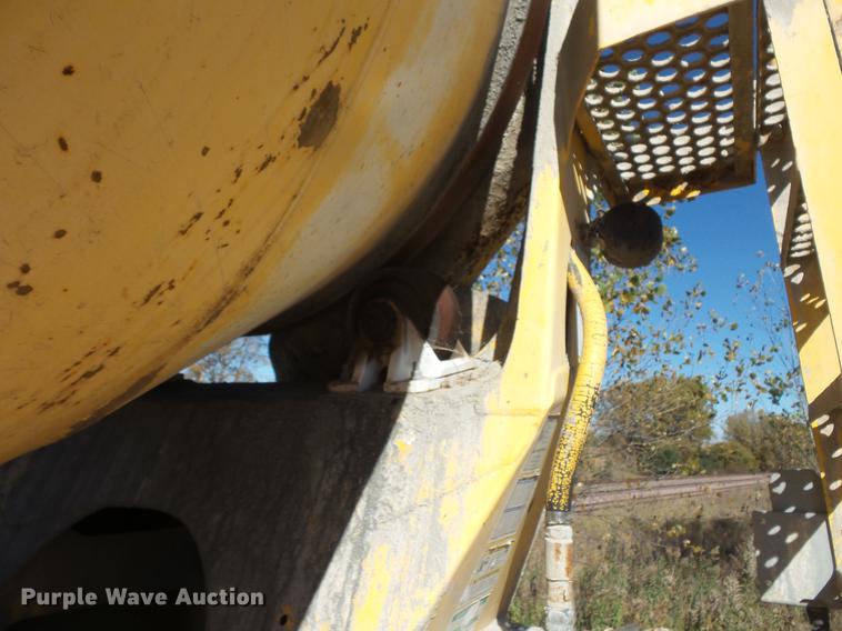 image for item DB8071 2004 Sterling L8500 ready mix truck