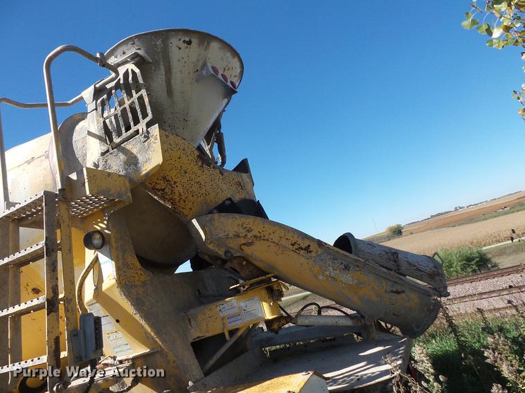 image for item DB8071 2004 Sterling L8500 ready mix truck