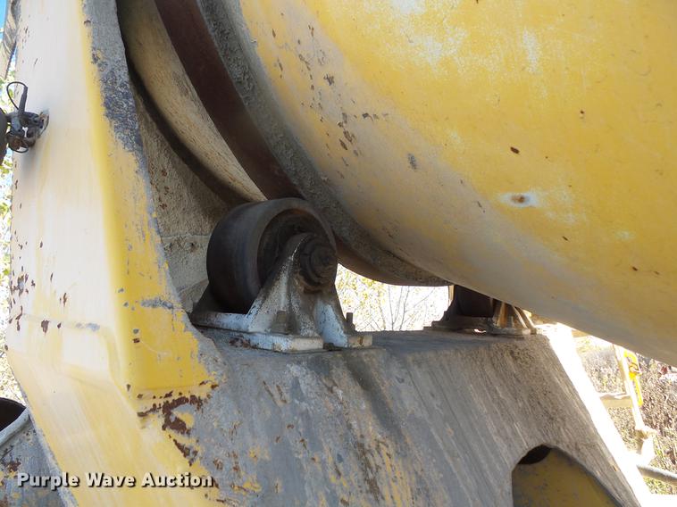 image for item DB8071 2004 Sterling L8500 ready mix truck