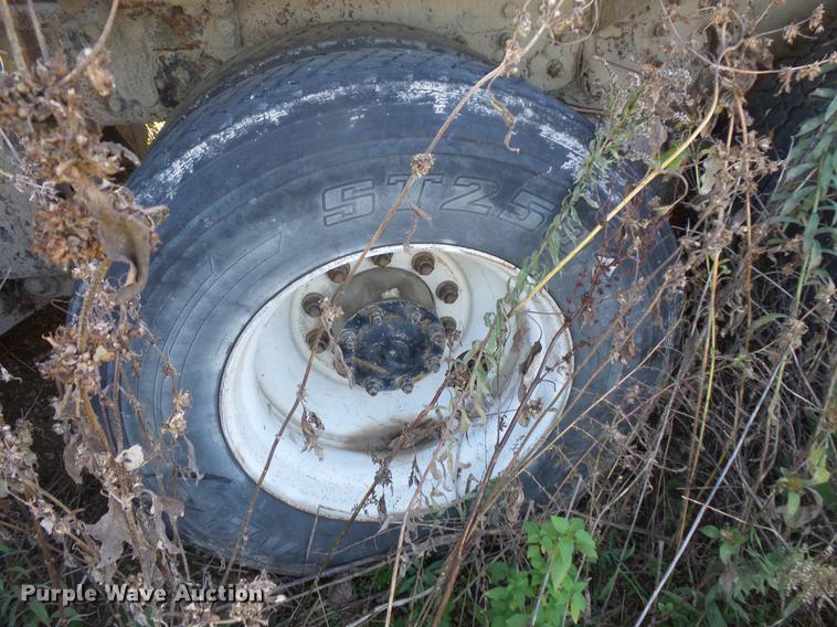 image for item DB8071 2004 Sterling L8500 ready mix truck