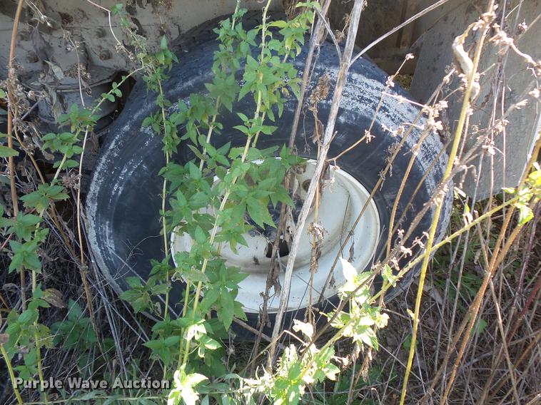 image for item DB8071 2004 Sterling L8500 ready mix truck