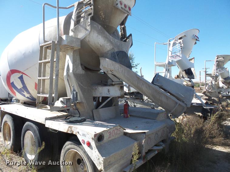 image for item DB8072 2007 Sterling L8500 ready mix truck