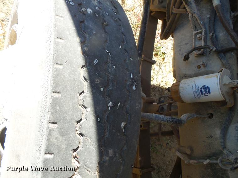 image for item DB8072 2007 Sterling L8500 ready mix truck