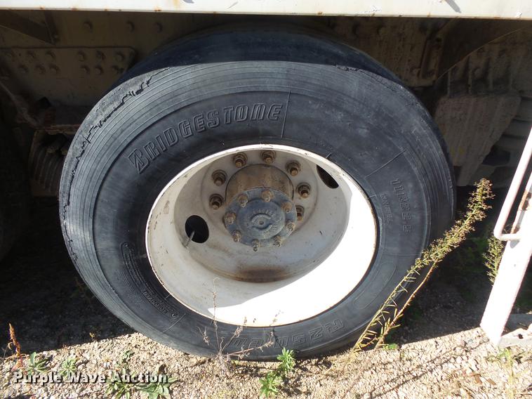 image for item DB8072 2007 Sterling L8500 ready mix truck