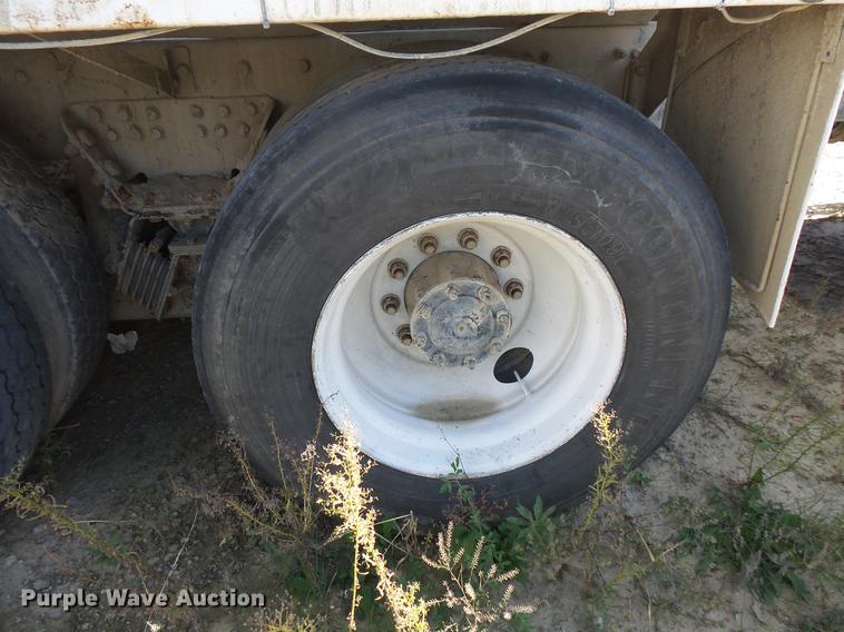 image for item DB8072 2007 Sterling L8500 ready mix truck