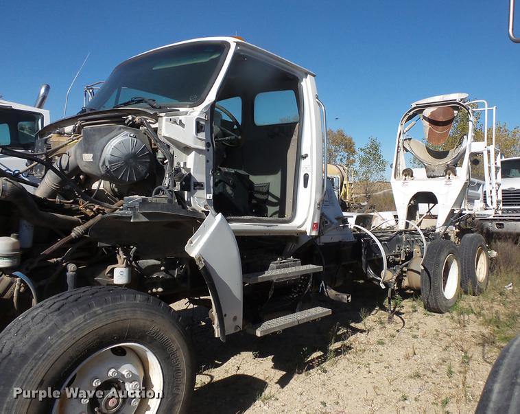 image for item DB8073 2005 Sterling L8500 ready mix truck chassis