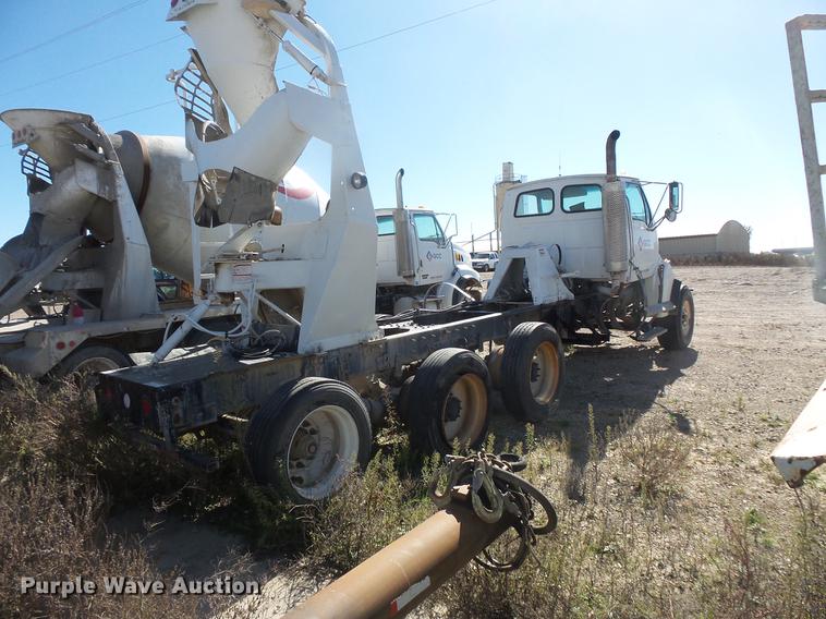 image for item DB8073 2005 Sterling L8500 ready mix truck chassis
