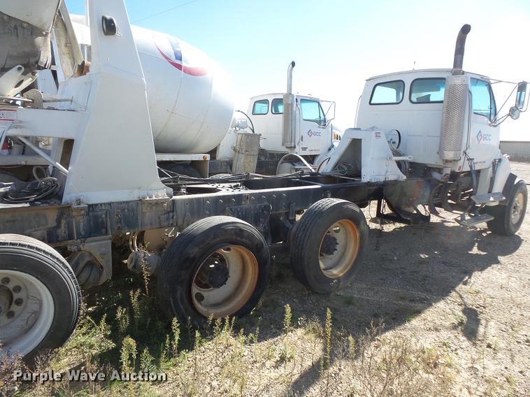 image for item DB8073 2005 Sterling L8500 ready mix truck chassis