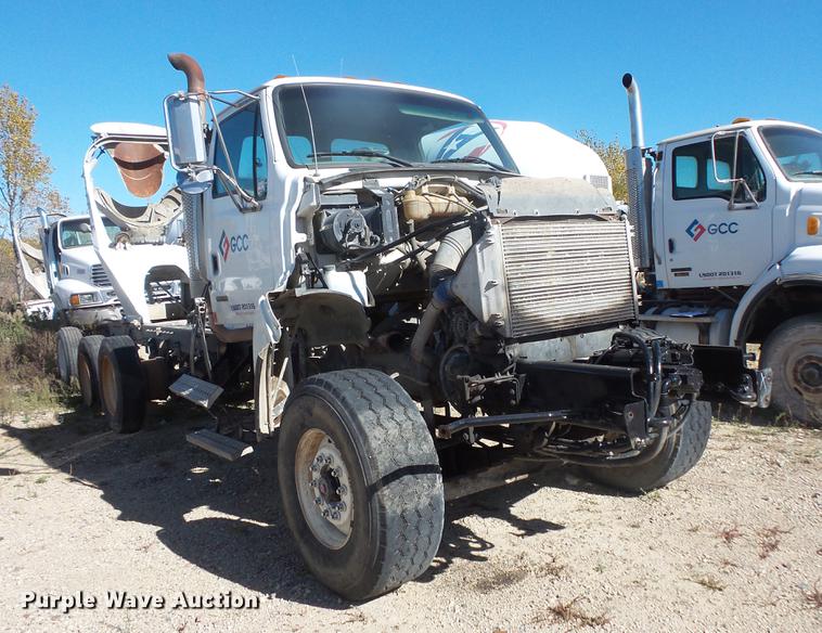 image for item DB8073 2005 Sterling L8500 ready mix truck chassis