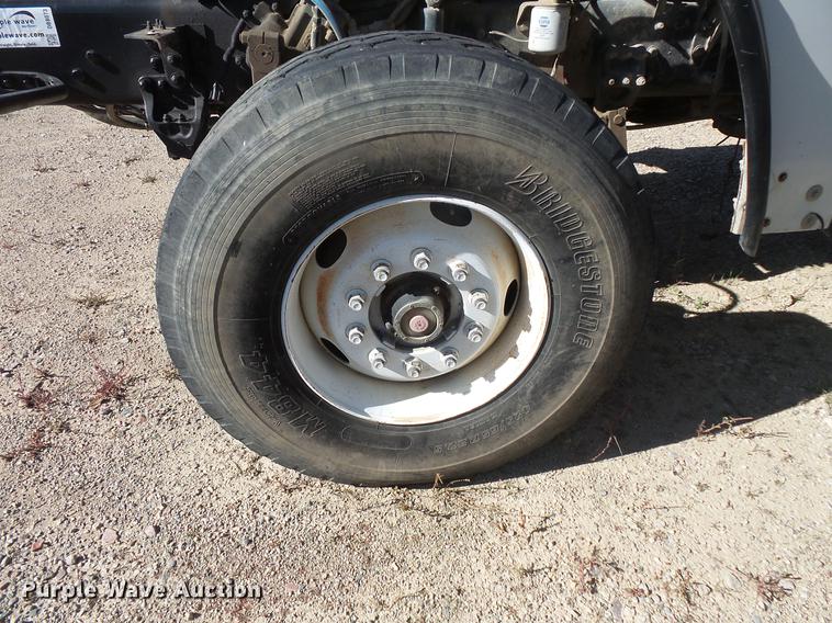 image for item DB8073 2005 Sterling L8500 ready mix truck chassis