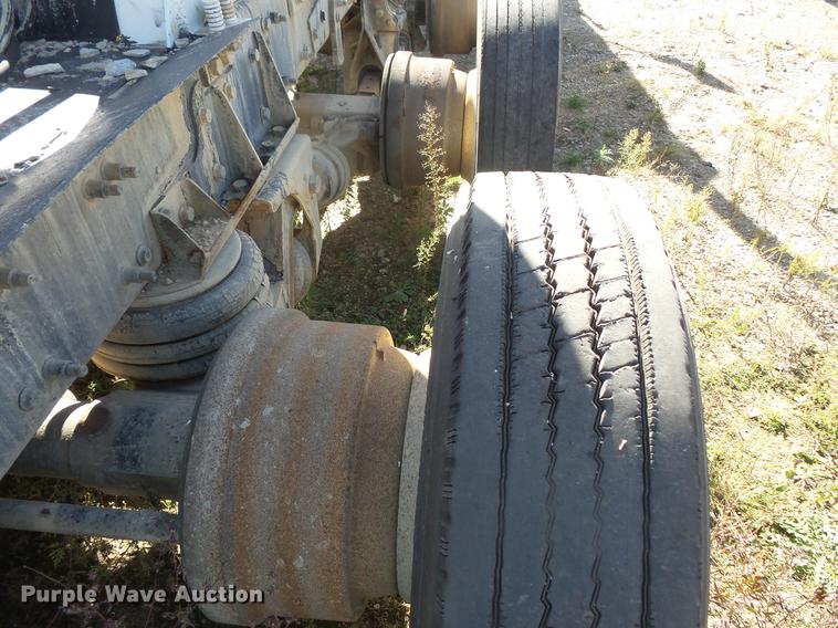 image for item DB8073 2005 Sterling L8500 ready mix truck chassis