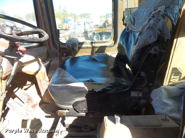 image for item DB8089 1983 Caterpillar 950B wheel loader