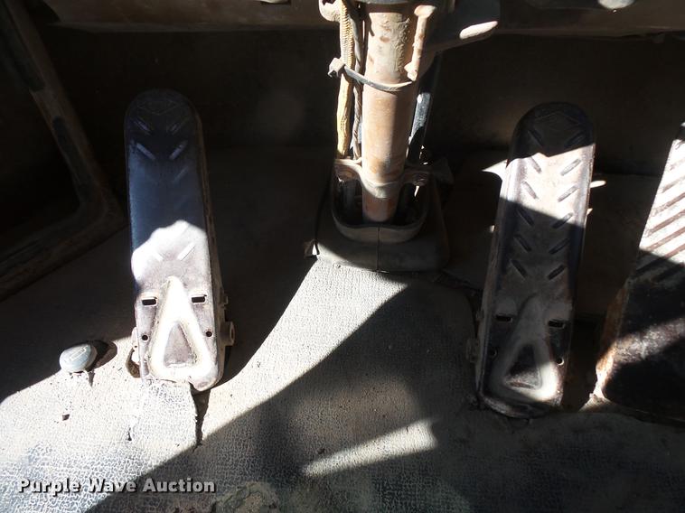 image for item DB8089 1983 Caterpillar 950B wheel loader