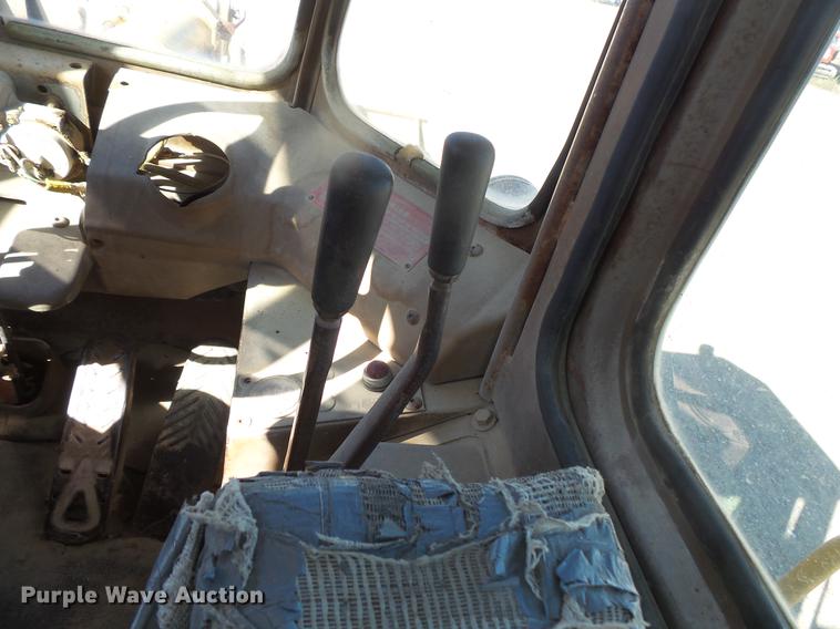 image for item DB8089 1983 Caterpillar 950B wheel loader