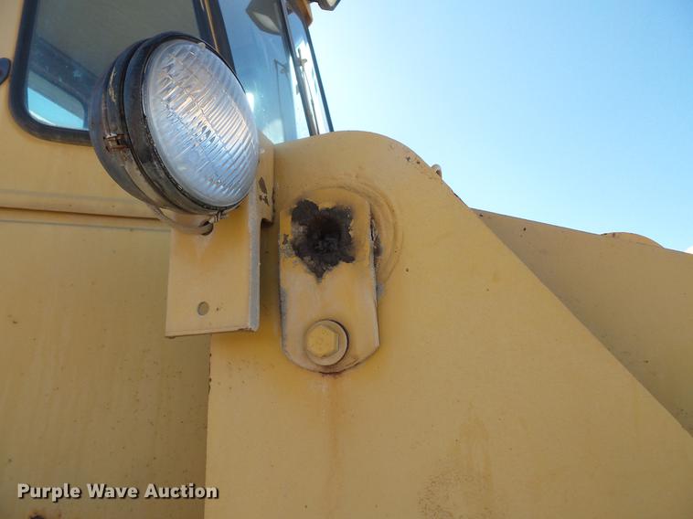 image for item DB8089 1983 Caterpillar 950B wheel loader