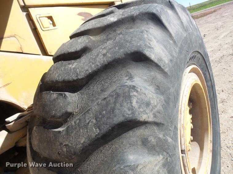 image for item DB8089 1983 Caterpillar 950B wheel loader