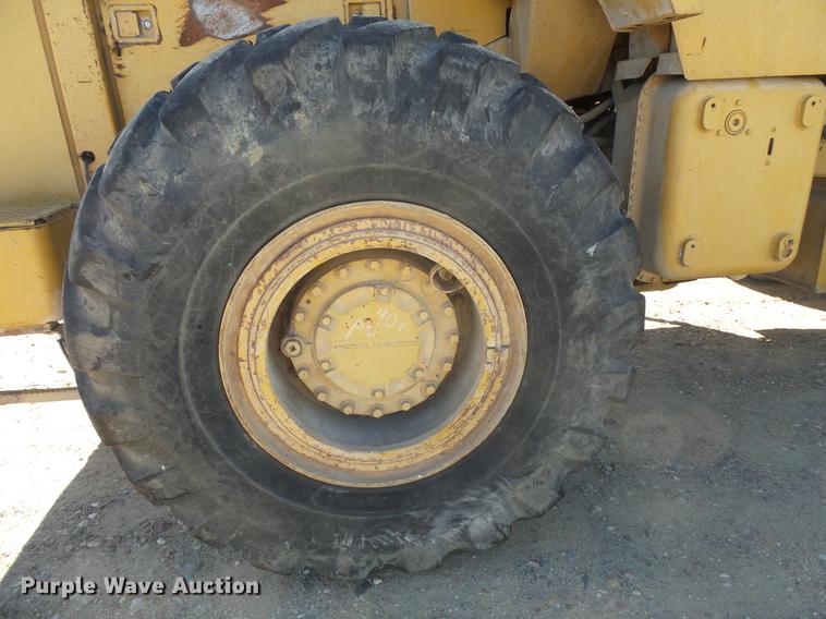 image for item DB8089 1983 Caterpillar 950B wheel loader