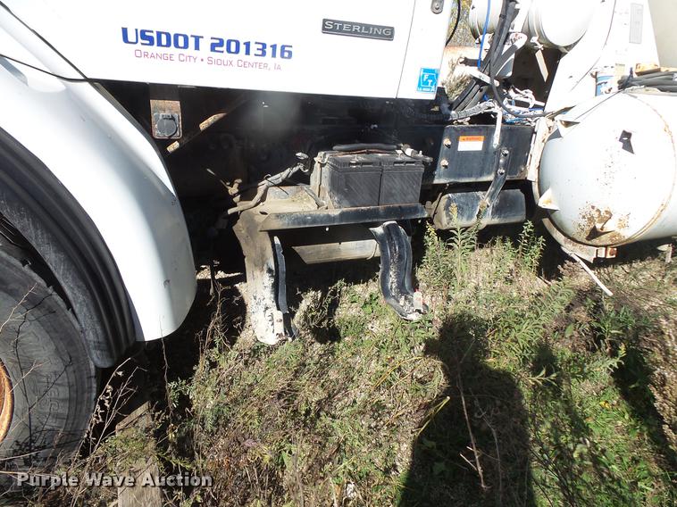 image for item DB8095 2007 Sterling L8500 ready mix truck