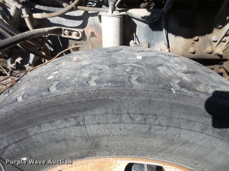 image for item DB8095 2007 Sterling L8500 ready mix truck