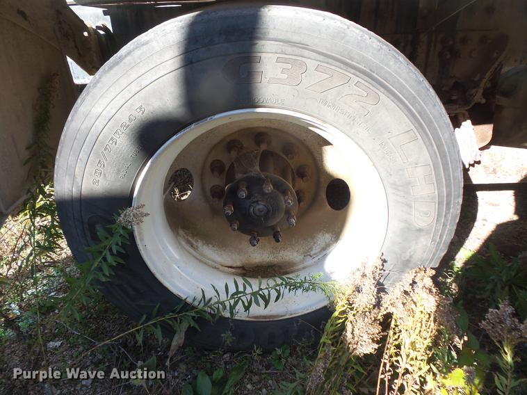 image for item DB8095 2007 Sterling L8500 ready mix truck