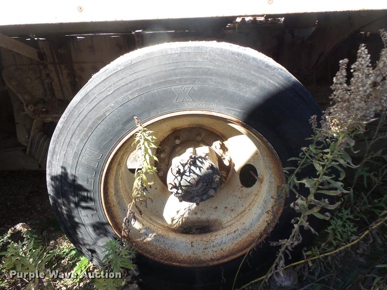 image for item DB8095 2007 Sterling L8500 ready mix truck