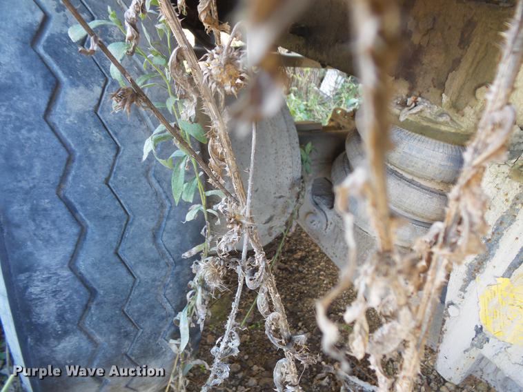 image for item DB8095 2007 Sterling L8500 ready mix truck