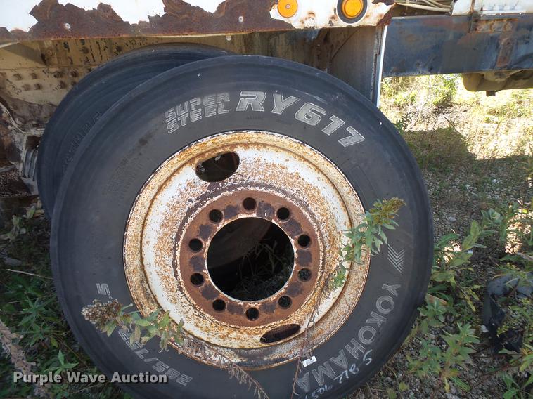 image for item DB8095 2007 Sterling L8500 ready mix truck