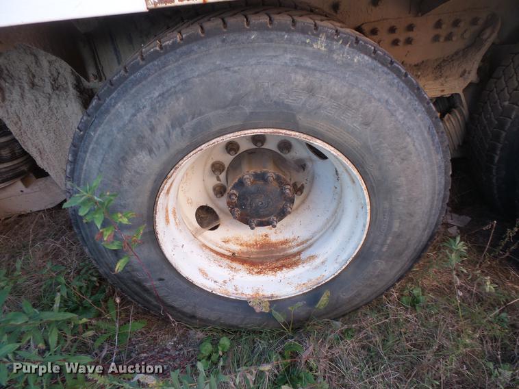 image for item DB8097 2007 Sterling L8500 ready mix truck