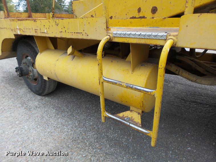 image for item DB9943 Etnyre chip spreader