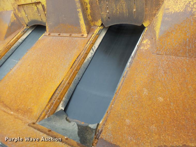 image for item DB9943 Etnyre chip spreader