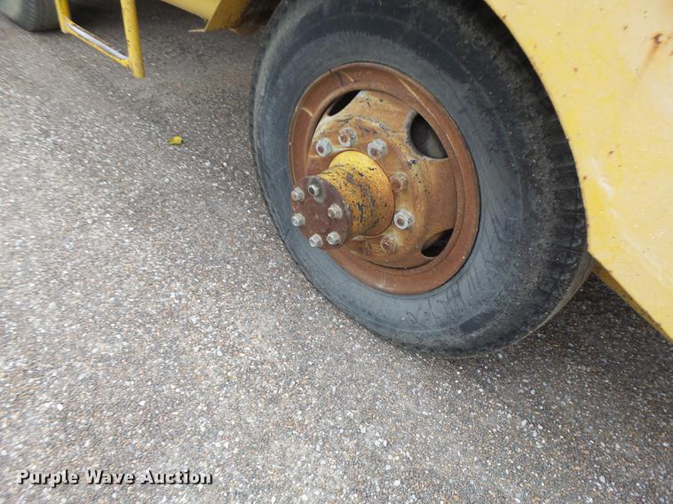 image for item DB9943 Etnyre chip spreader