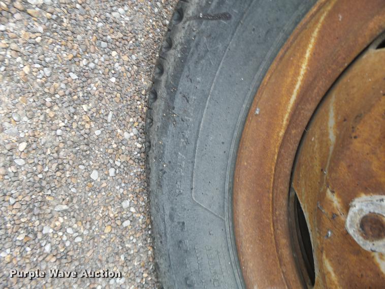 image for item DB9943 Etnyre chip spreader