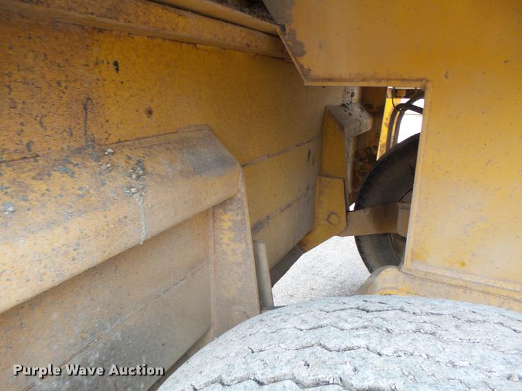 image for item DB9943 Etnyre chip spreader