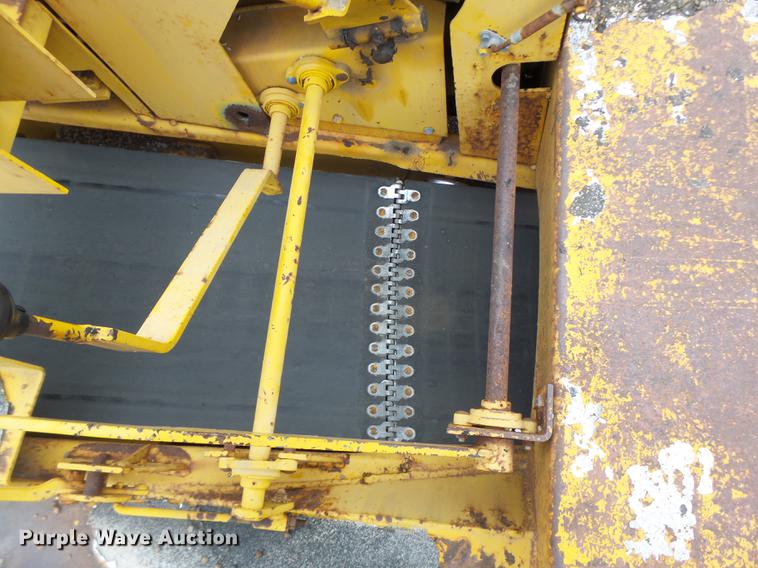 image for item DB9943 Etnyre chip spreader