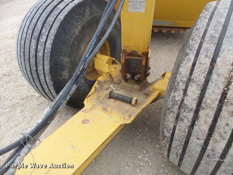 image for item DB9947 2013 Ashland I-130XL2 pan scraper