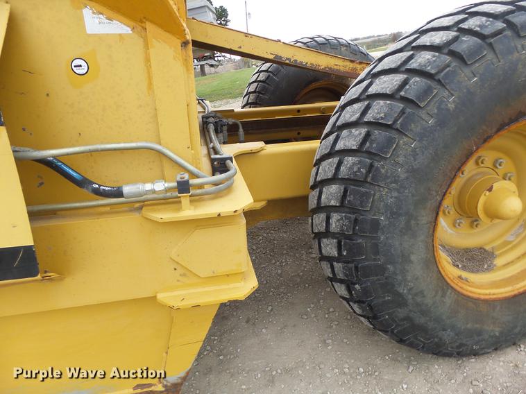 image for item DB9947 2013 Ashland I-130XL2 pan scraper