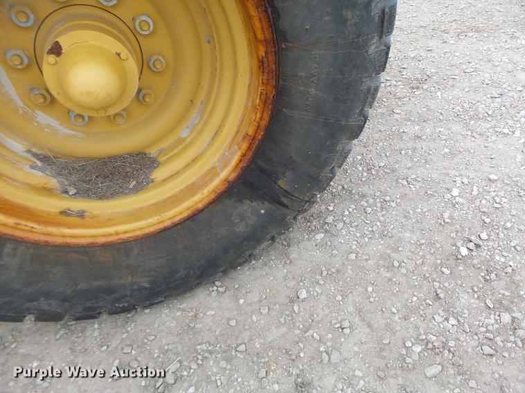 image for item DB9947 2013 Ashland I-130XL2 pan scraper