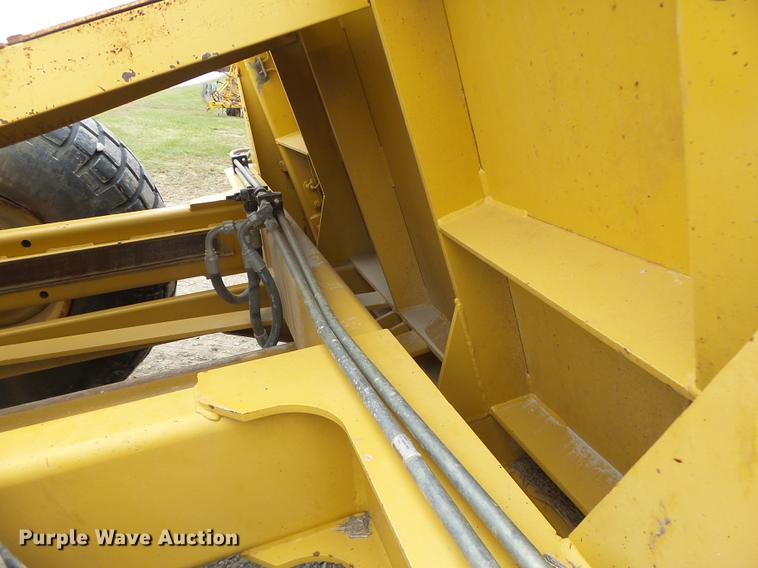 image for item DB9947 2013 Ashland I-130XL2 pan scraper