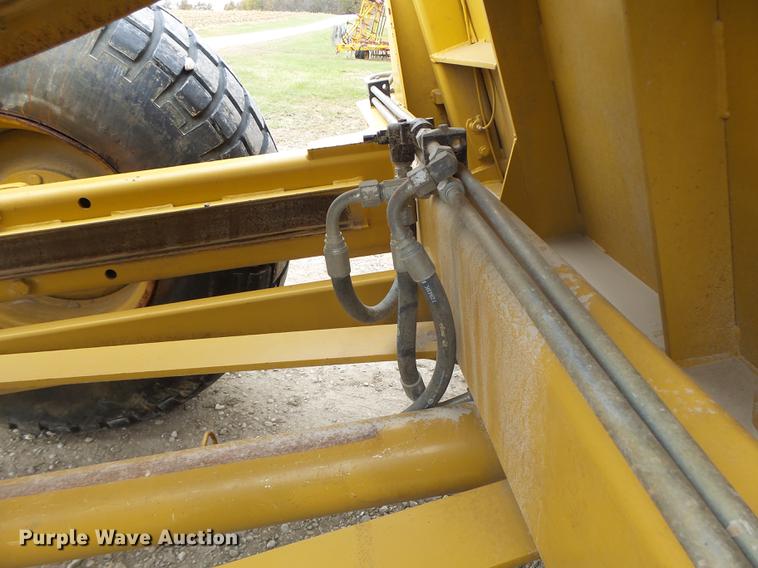 image for item DB9947 2013 Ashland I-130XL2 pan scraper