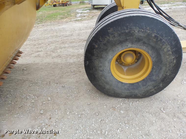 image for item DB9947 2013 Ashland I-130XL2 pan scraper