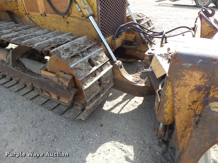 image for item DB9962 1991 Case 850D Long Track dozer