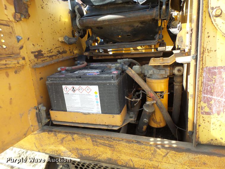 image for item DB9962 1991 Case 850D Long Track dozer