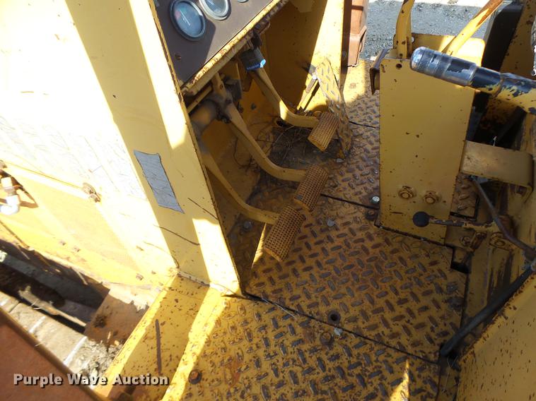 image for item DB9962 1991 Case 850D Long Track dozer