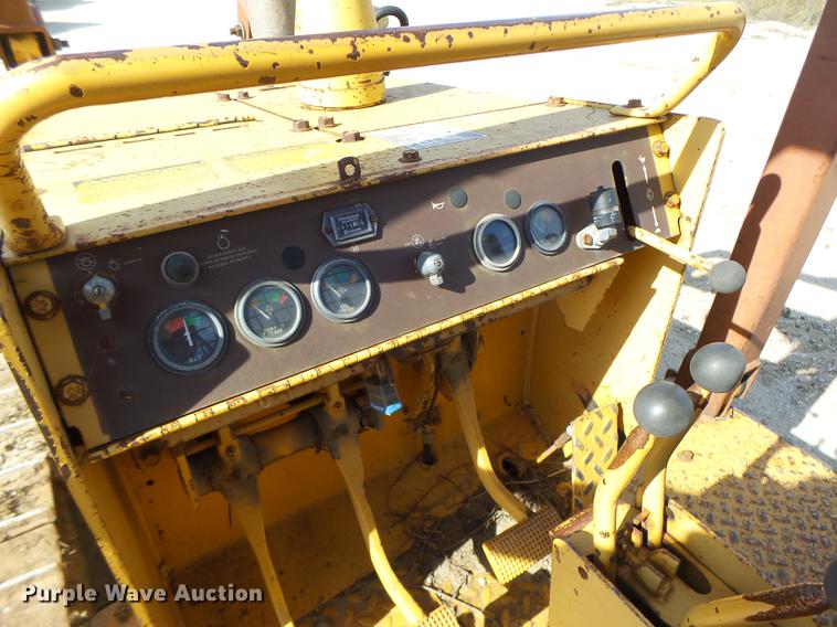 image for item DB9962 1991 Case 850D Long Track dozer