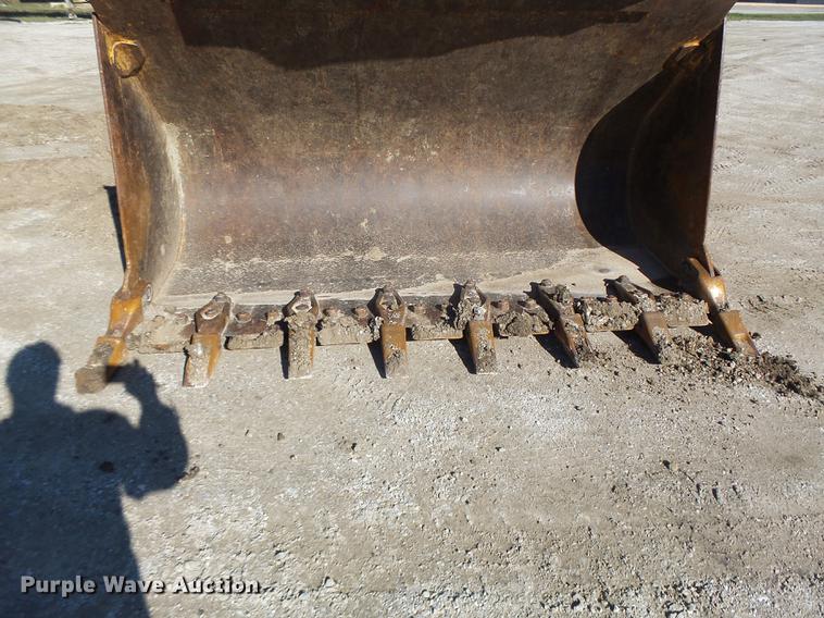 image for item DB9979 2002 Caterpillar 963C track loader