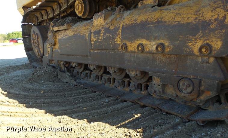 image for item DB9979 2002 Caterpillar 963C track loader