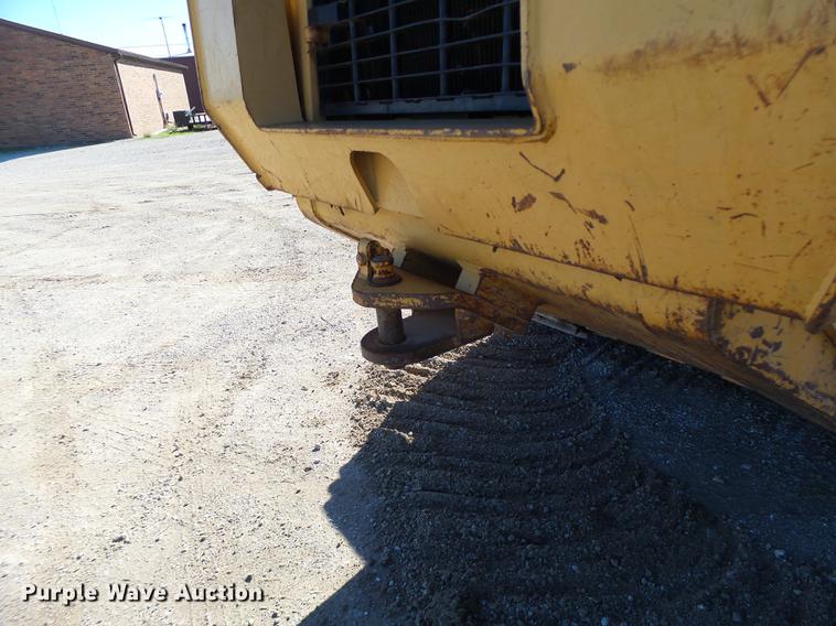 image for item DB9979 2002 Caterpillar 963C track loader