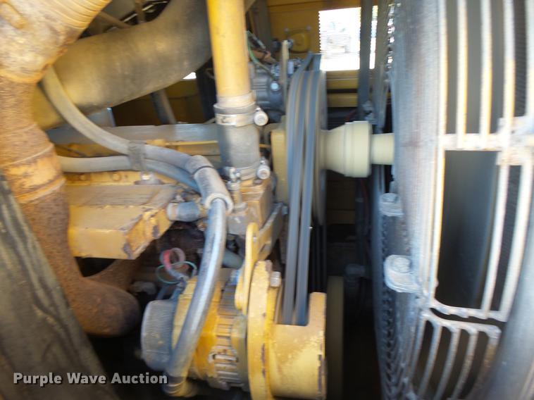 image for item DB9979 2002 Caterpillar 963C track loader